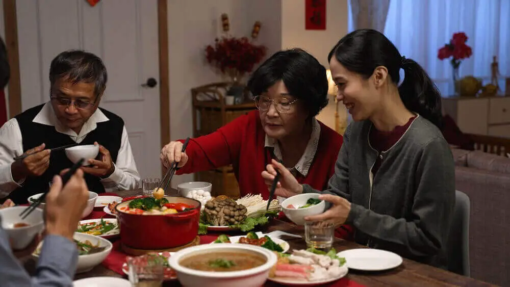 chinese family dinner